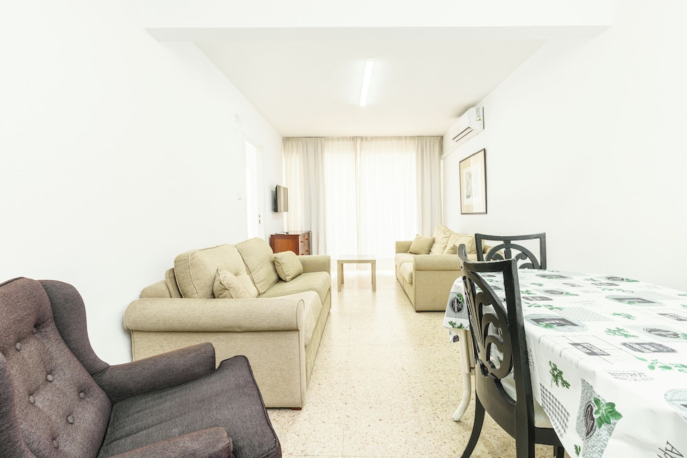 Apartamentos Maja 24/48