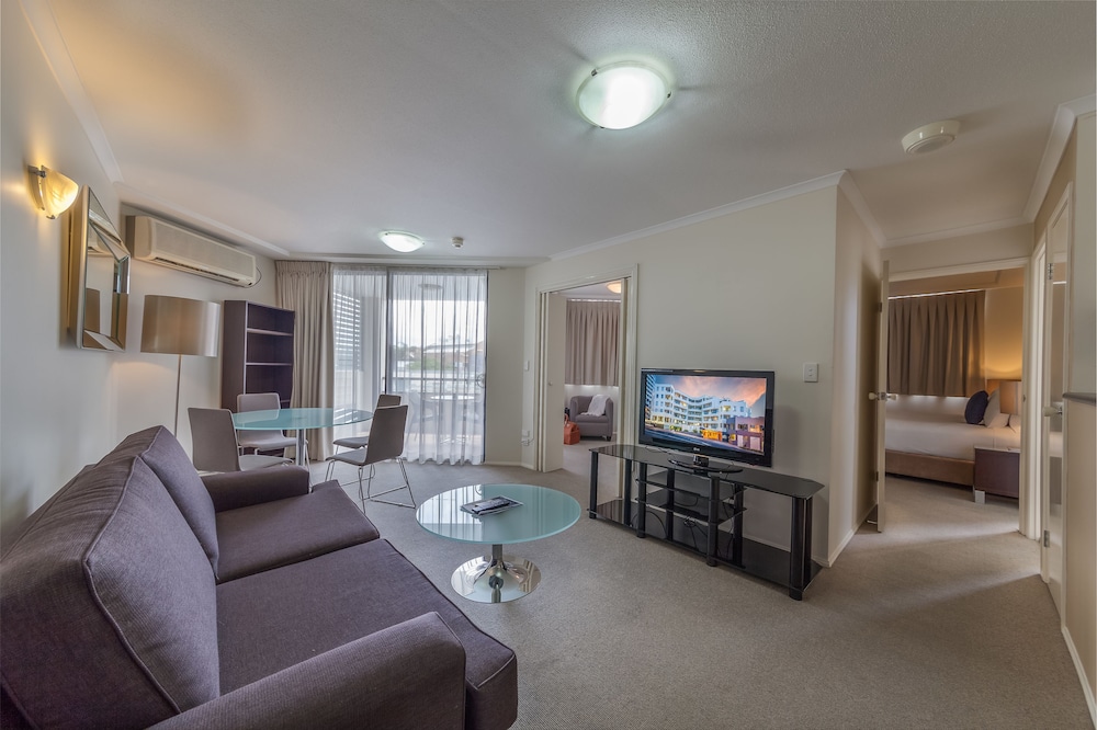 West End Central Apartments 40/56