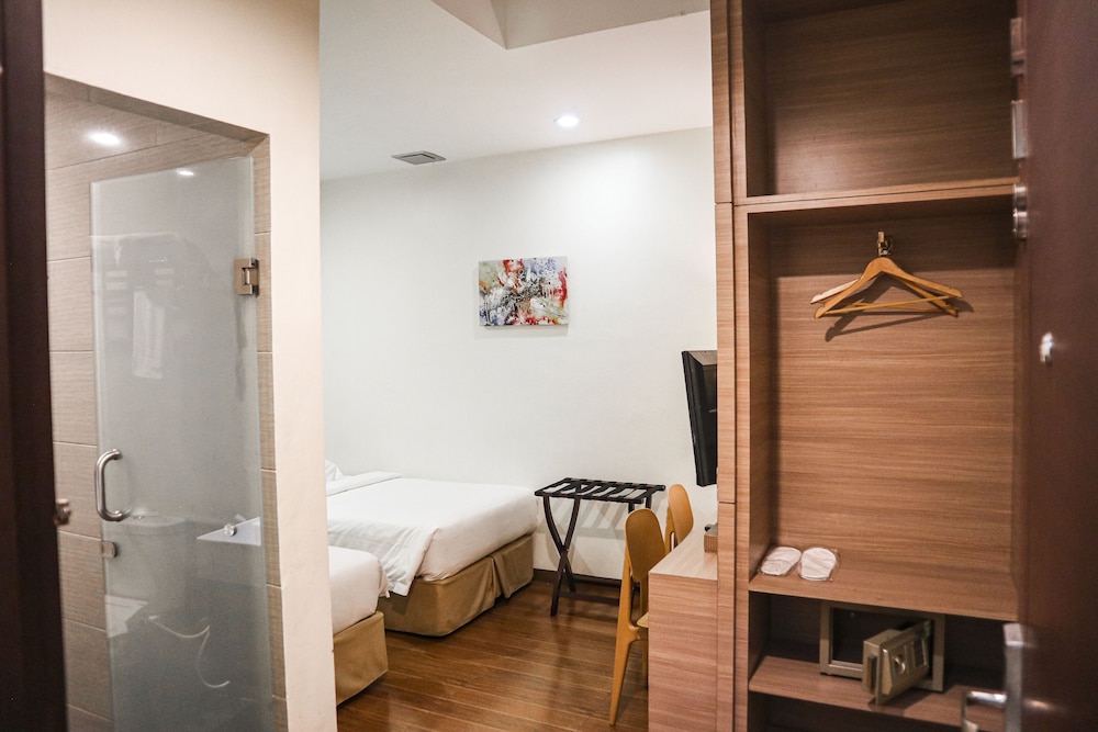 Hana Hotel 34/50