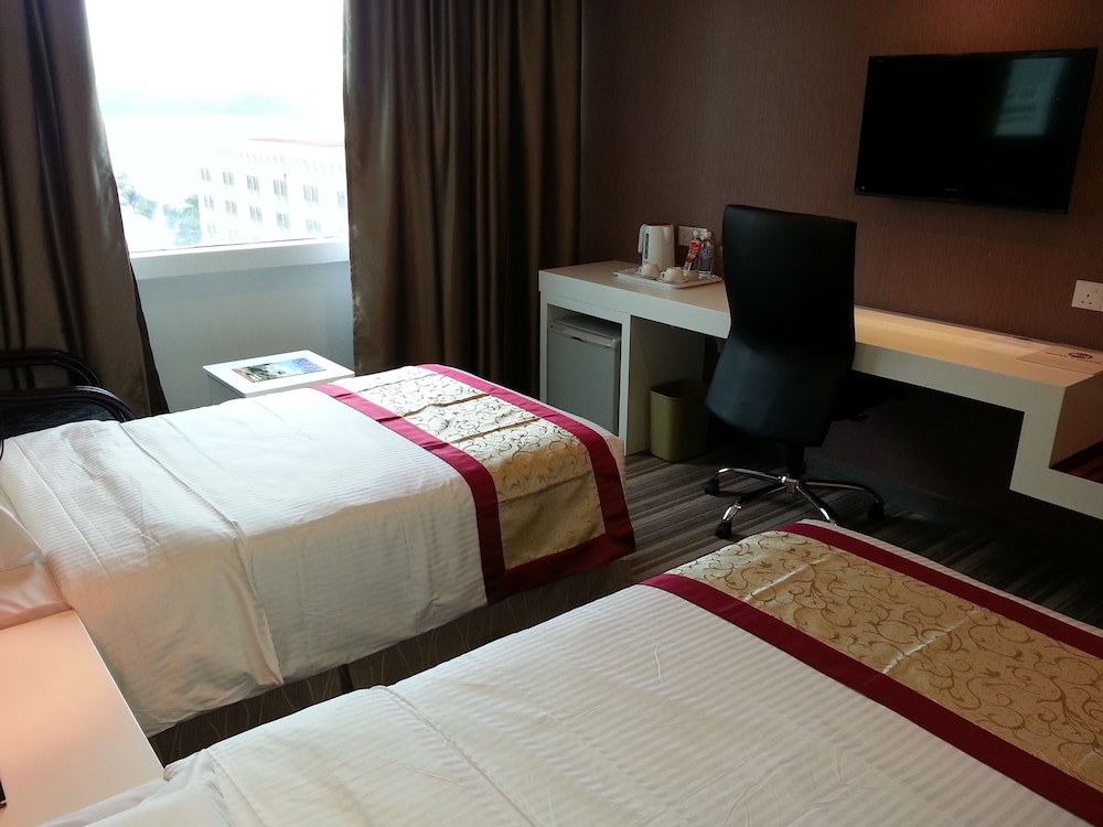 Hotel Capital 25/51