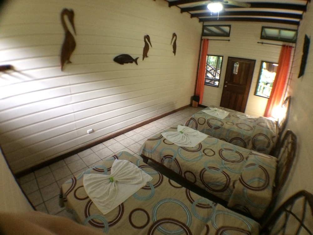 Hotel Rana Roja Lodge 32/50