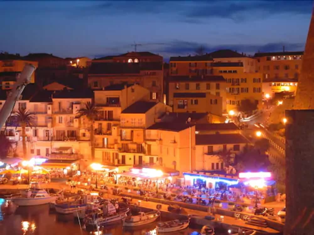 Calvi Hotel 5/65