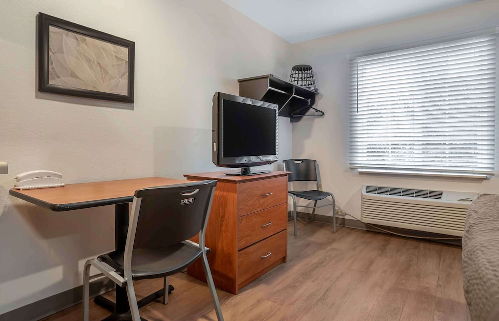 Extended Stay America Select Suites - Tallahassee - East 31/38