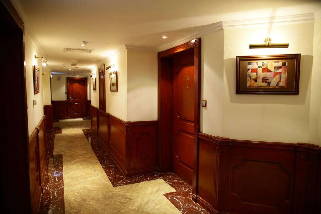 Bahrain Carlton Hotel 4/20