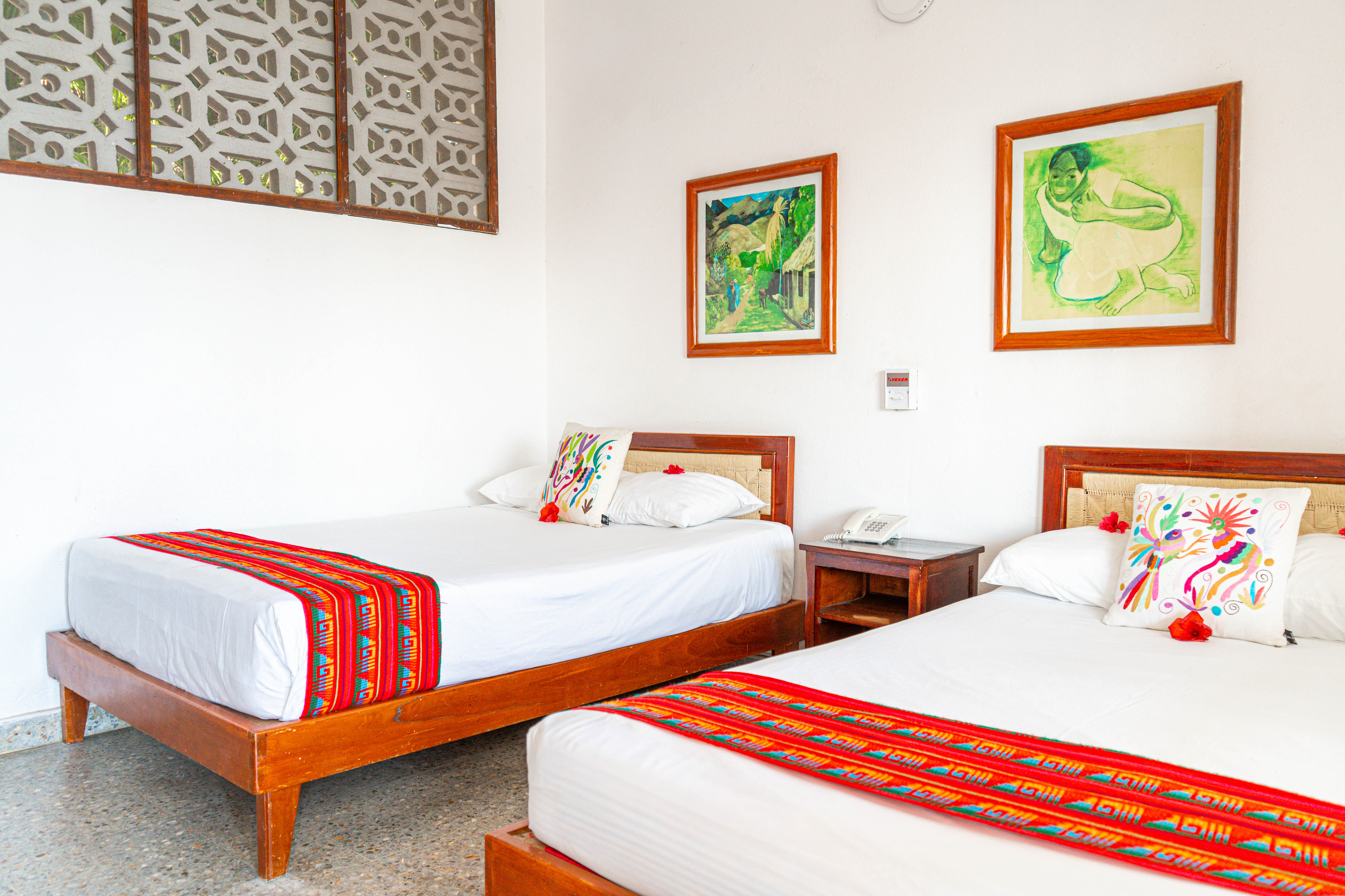 Room, 2 Queen Beds, Tropical View