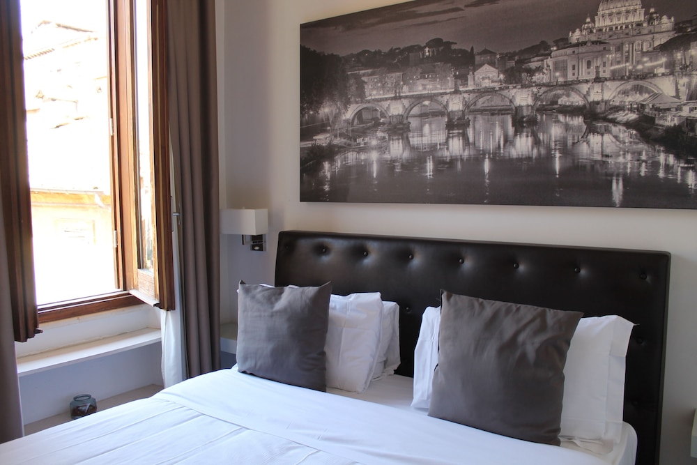 Relais Arco Della Pace 28/64