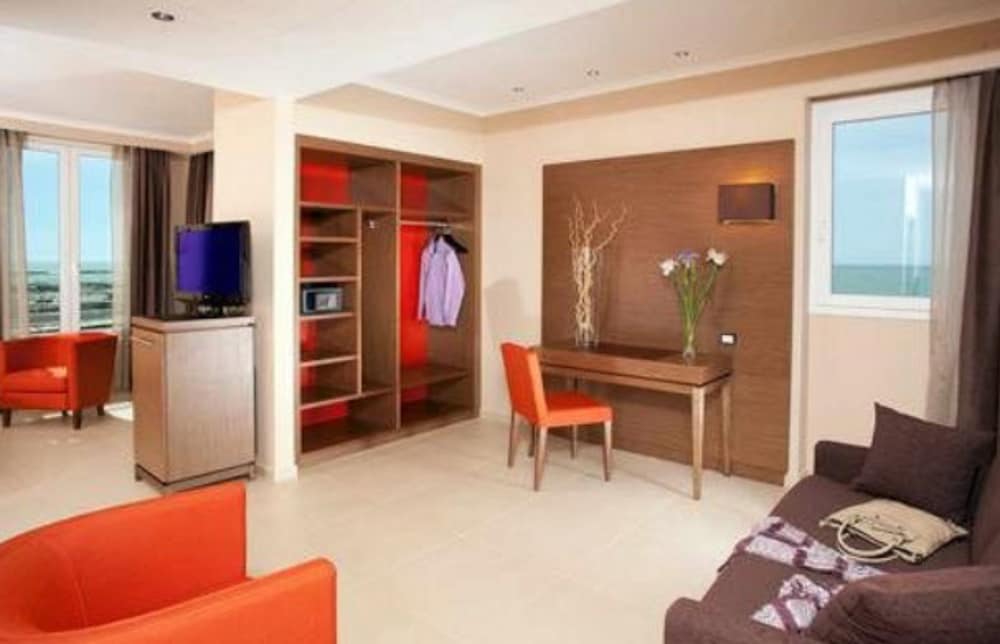 Hotel Tiber Fiumicino 31/68