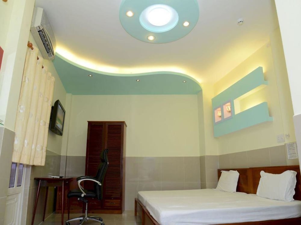 RedDoorz Marieline 2 Hotel 24/43
