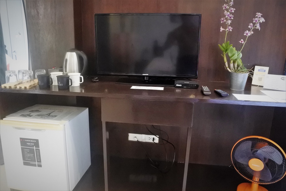 Hi Karon Beach Hotel 43/50