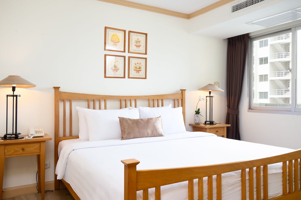 ONE BEDROOM SUPERIOR