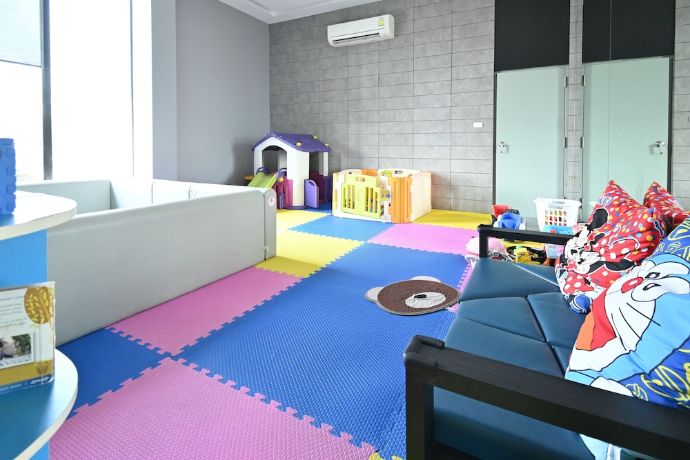 Att Boutique Hotel 60/66