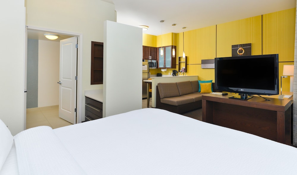 RESIDENCE INN CHAMPAIGN 7/30