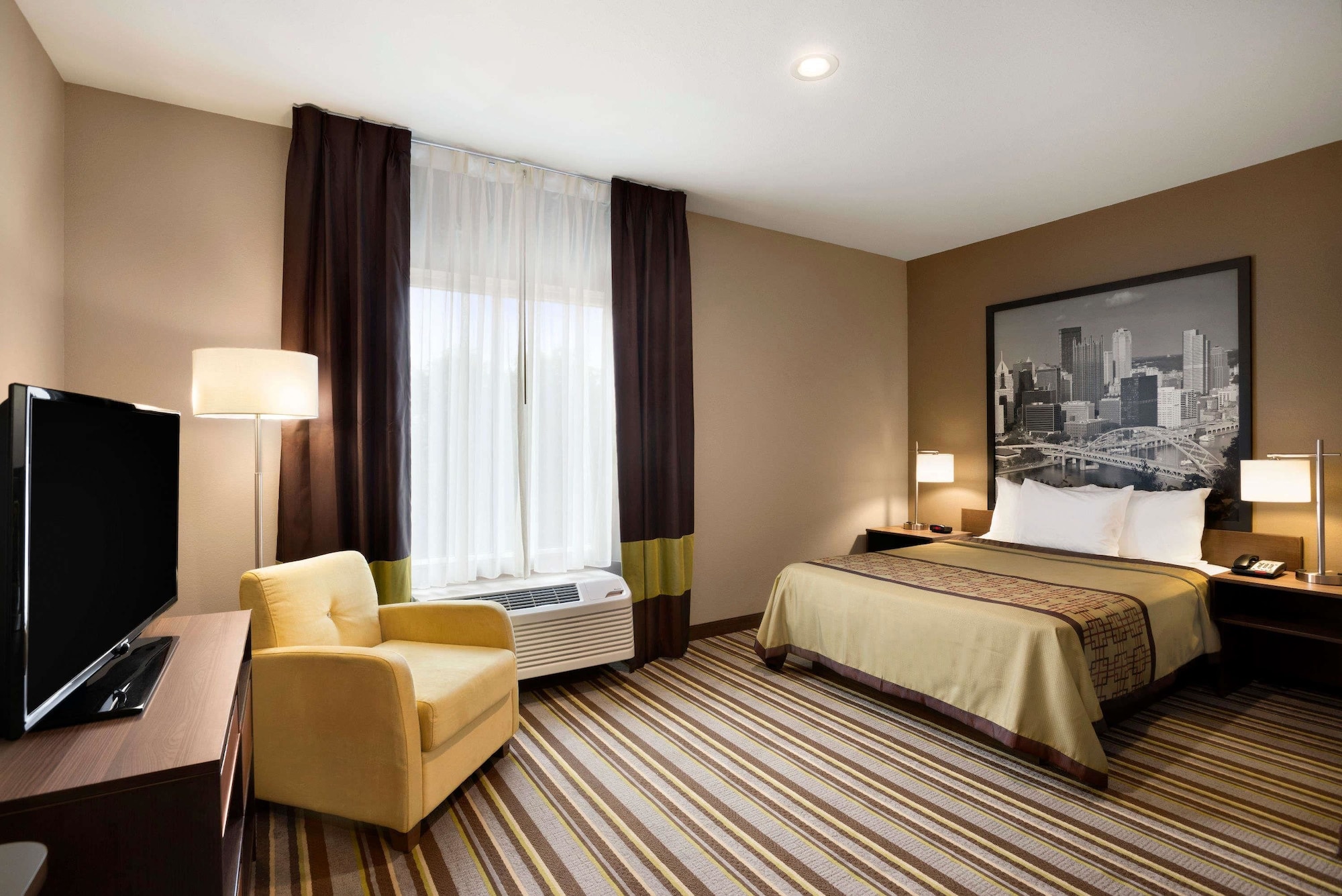 Room, Queen Bed, Accessible