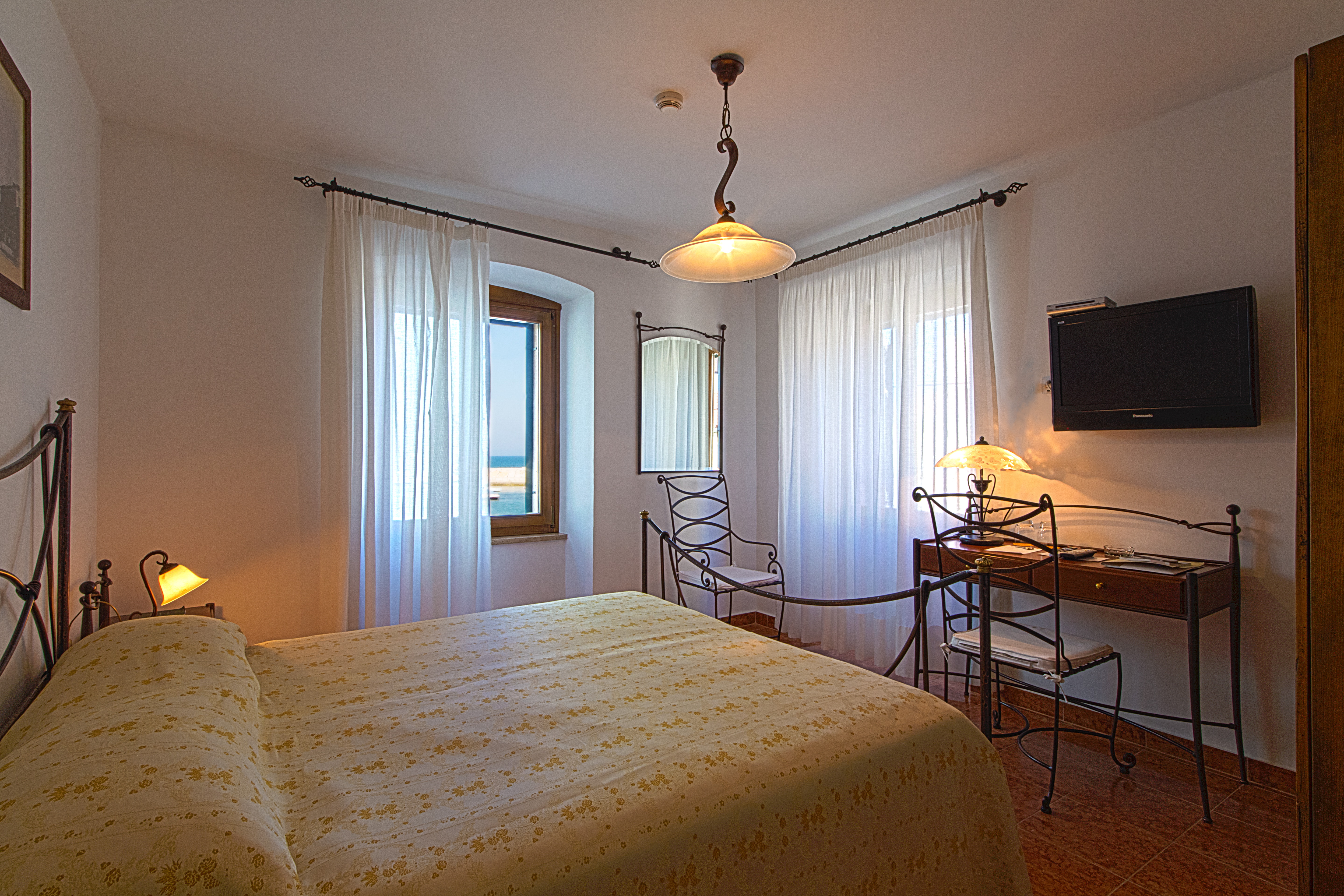 Room, Double Bed, Sea Side