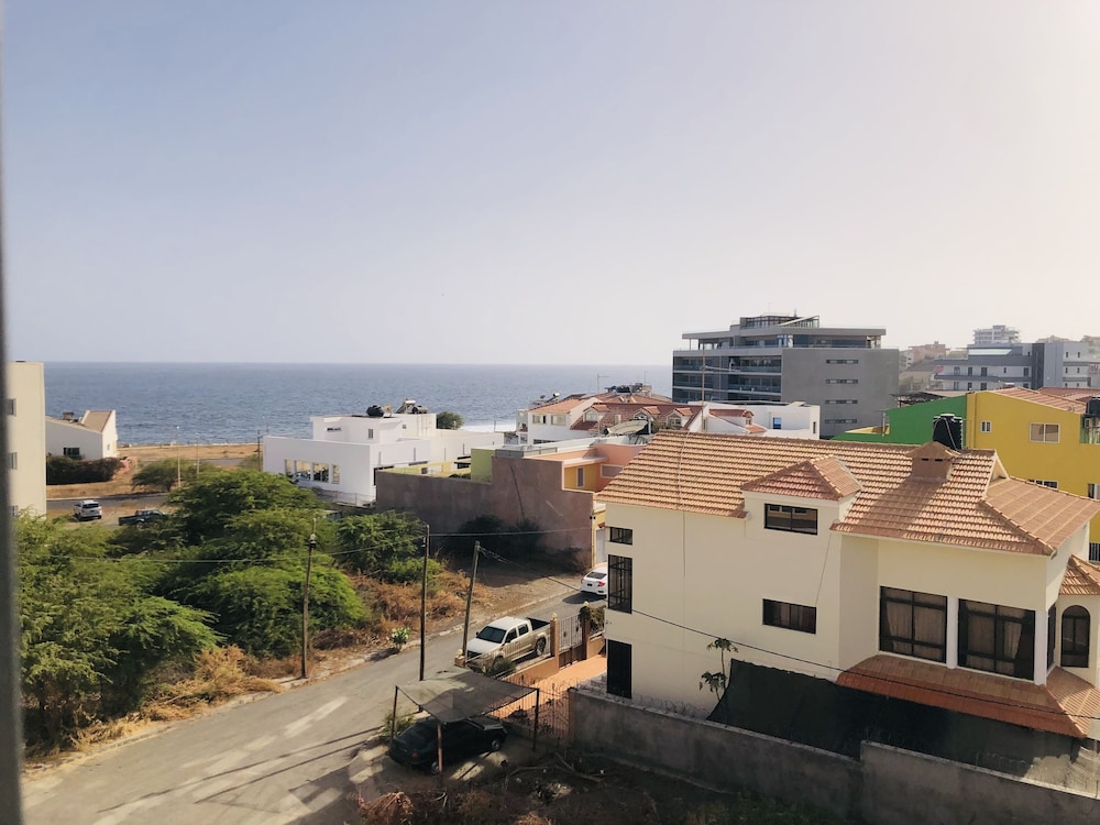 Vivi Hotel 2/45