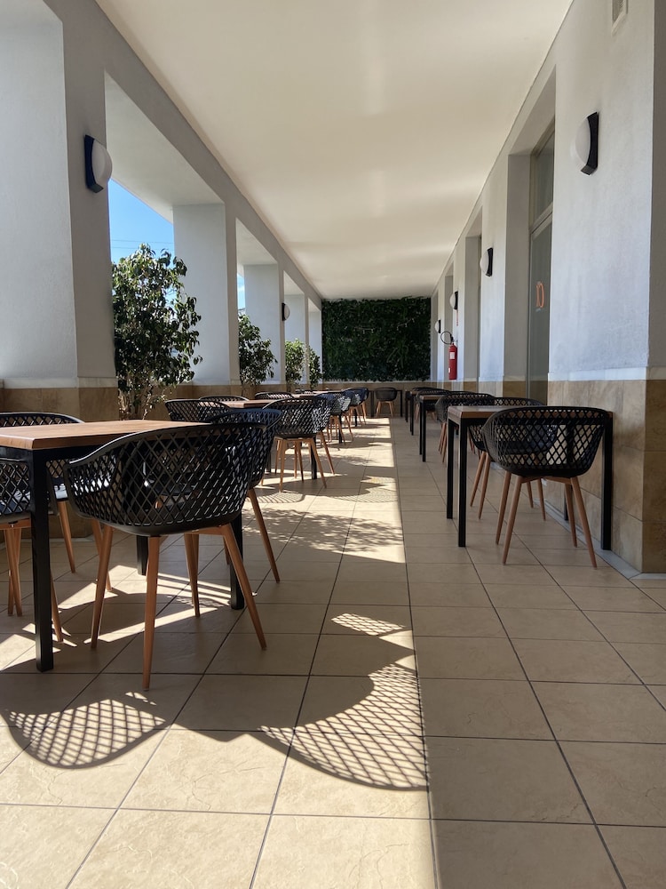 MONTERA PLAZA 33/49