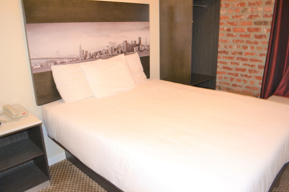 Inn on Folsom 16/36
