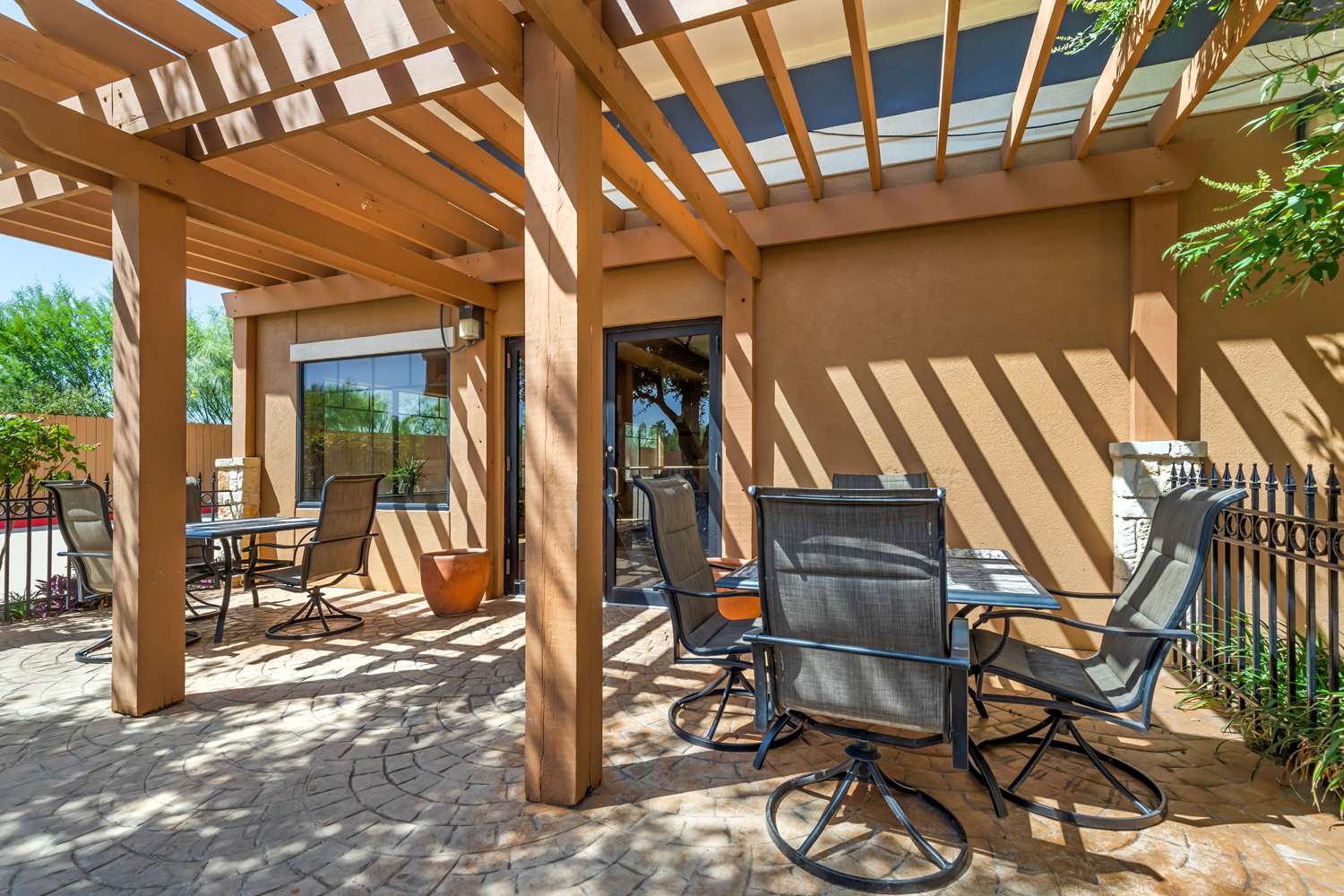 Best Western Plus Lytle Inn and Suites 13/29