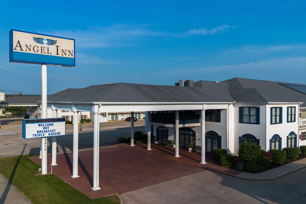 Angel Inn Near IMAX, a Travelodge by Wyndham 45/50
