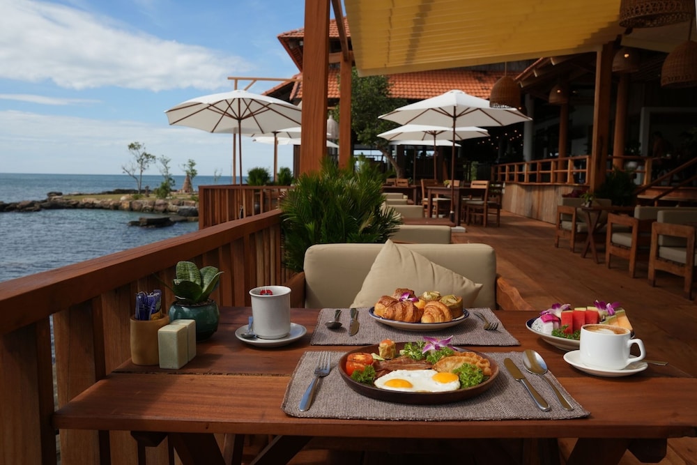 Green Bay Phu Quoc Resort & Spa 34/48