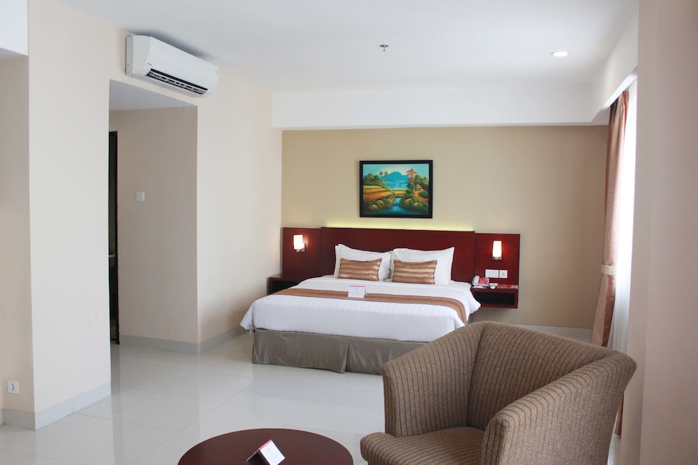 Asialink Premier Karawang 13/50