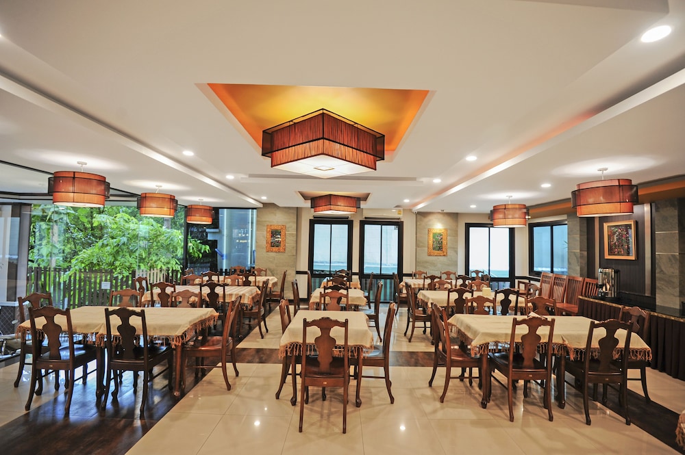 ROMENA GRAND HOTEL 34/40