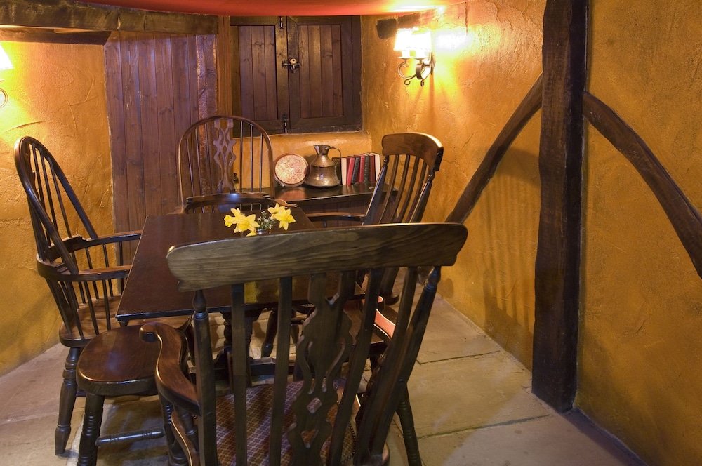 The Old Crown Coaching Inn 34/50