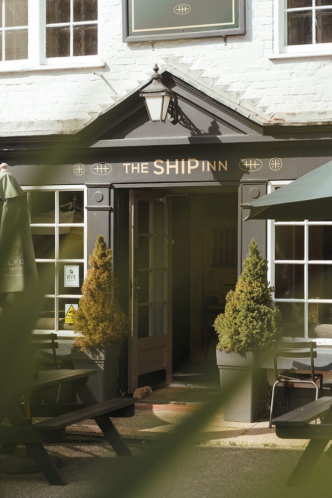 The Ship Inn 6/50