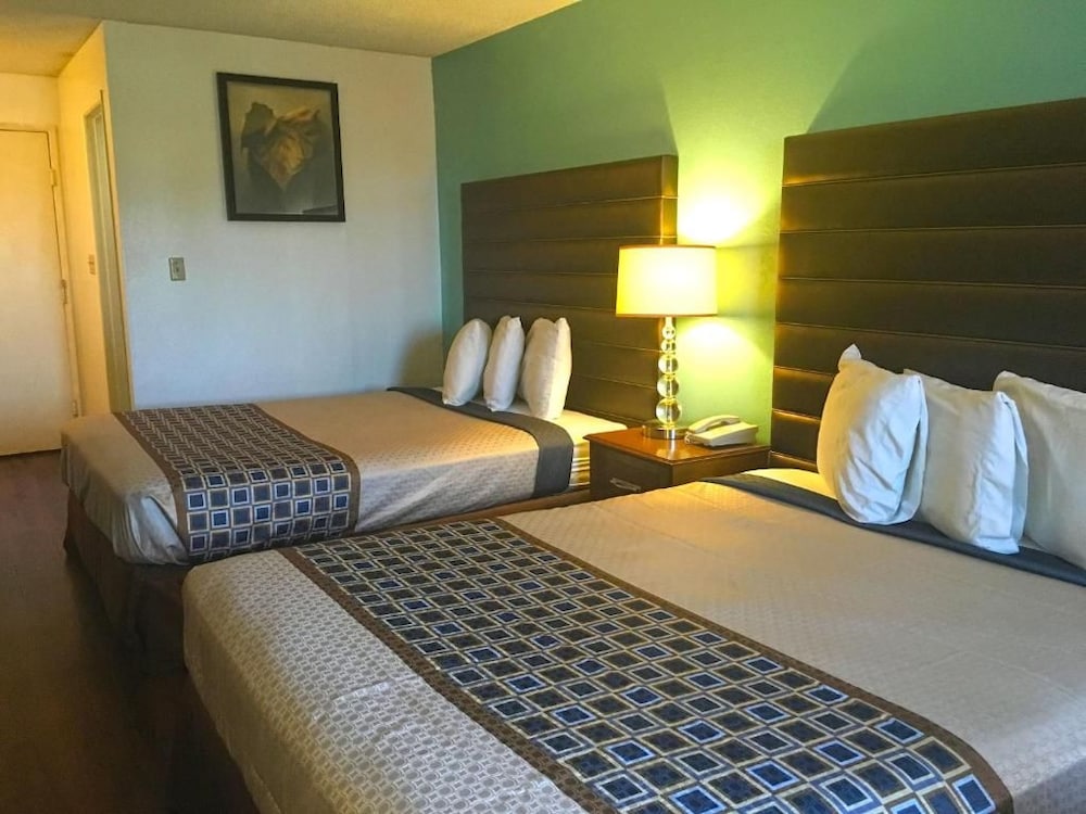 Studio6 Suites Delano, CA 28/40