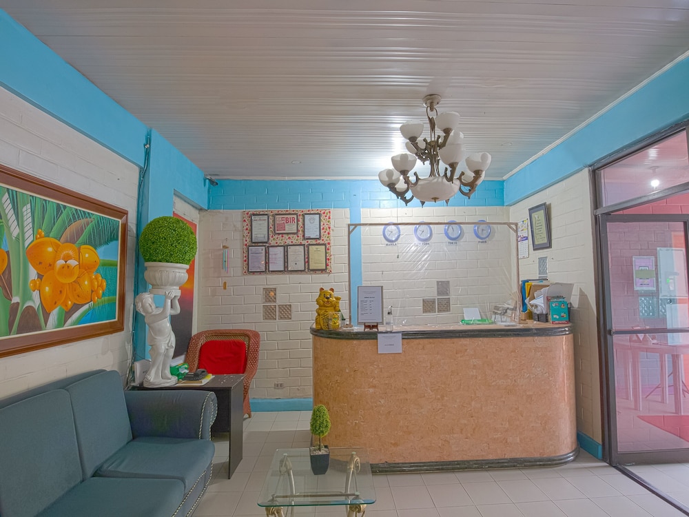 La Maria Pension & Tourist Inn Hotel 12/51