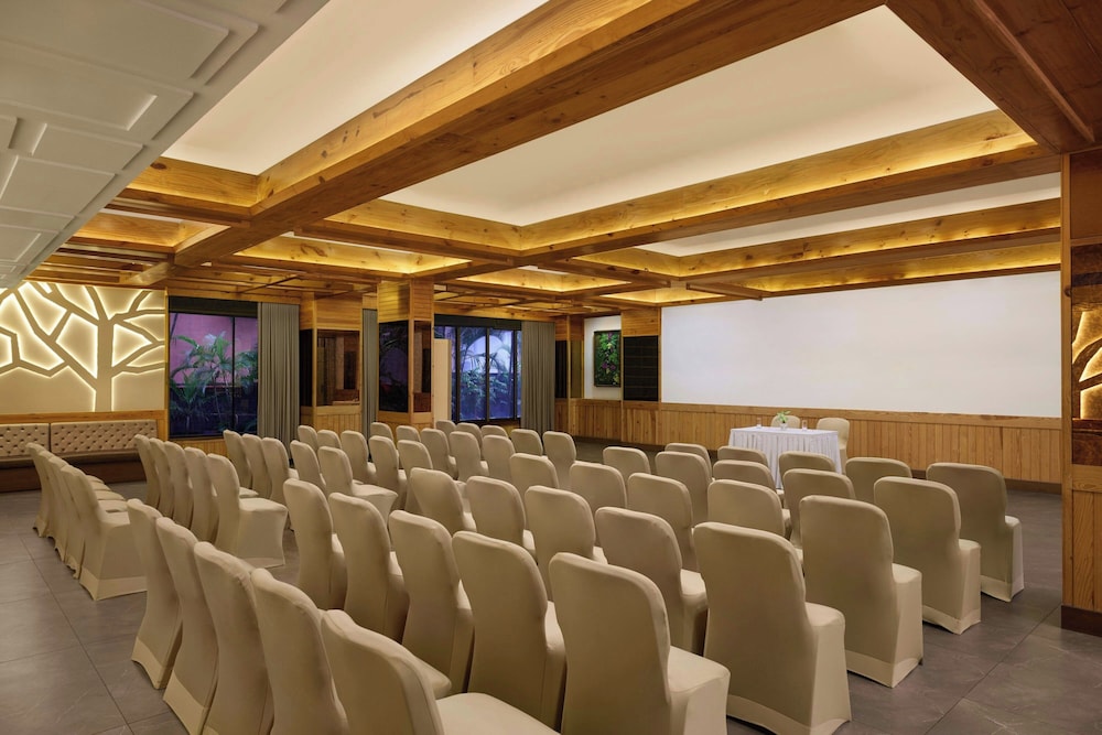 E Square the Fern Pune 39/50