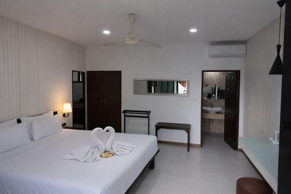 Samui Pier Beach Front Resort 18/80