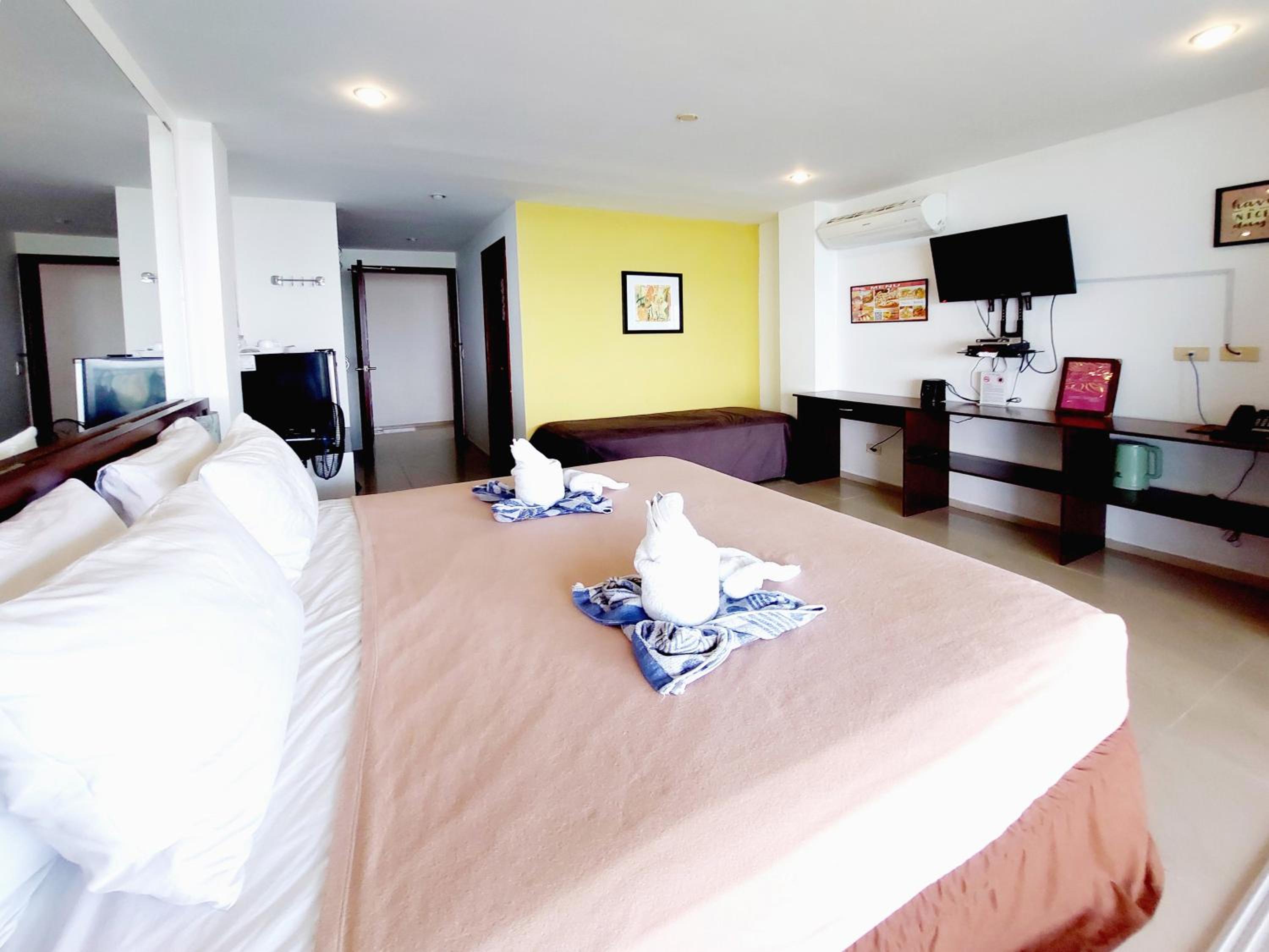 Deluxe, Twin Beds, Panoramic View