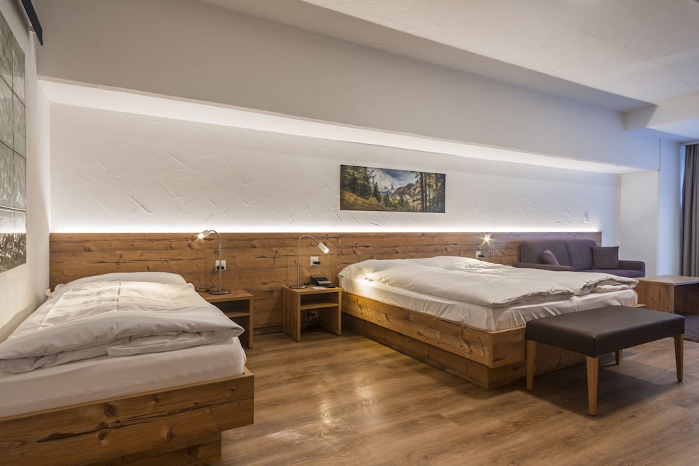 Zermatt Budget Rooms 12/49