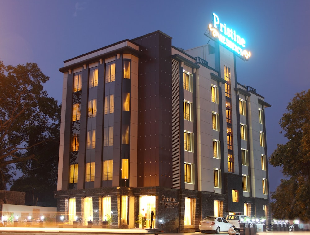 Pristine Residency Hotel 1/16