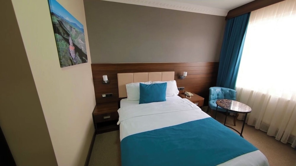 Sapran Deluxe Hotel 14/50