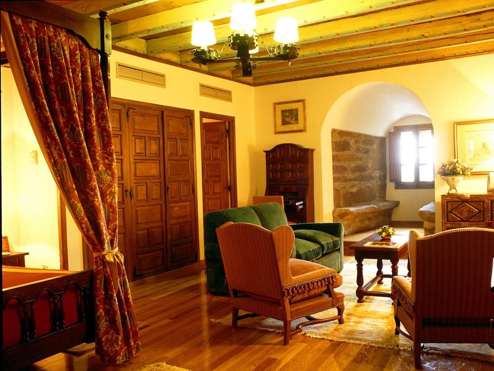 Parador De Vilalba 27/50