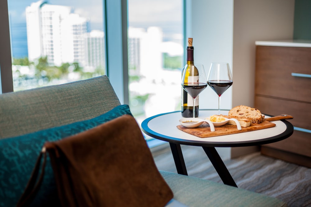 Embassy Suites By Hilton Sarasota Fl 54/65