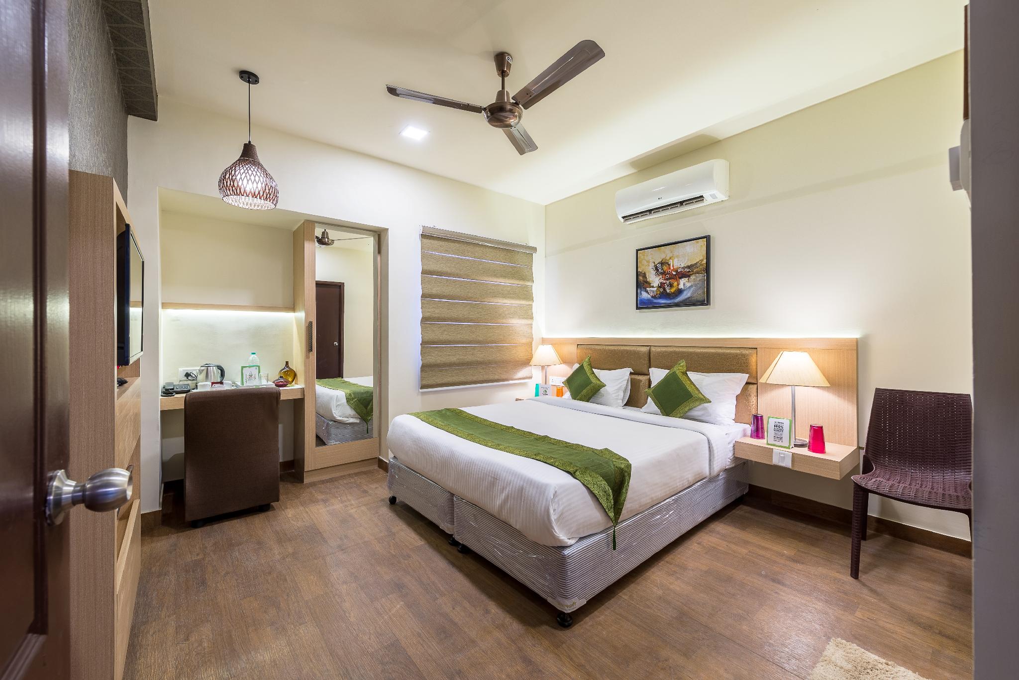 ROOM, DOUBLE BED