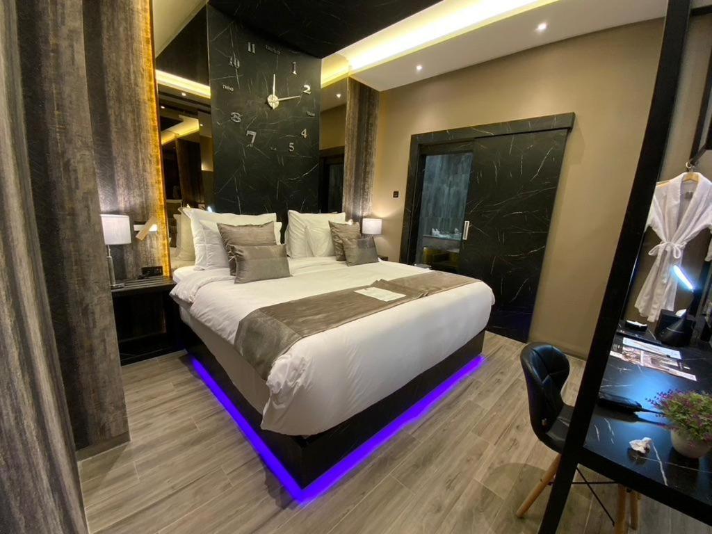 room assigned on arrival