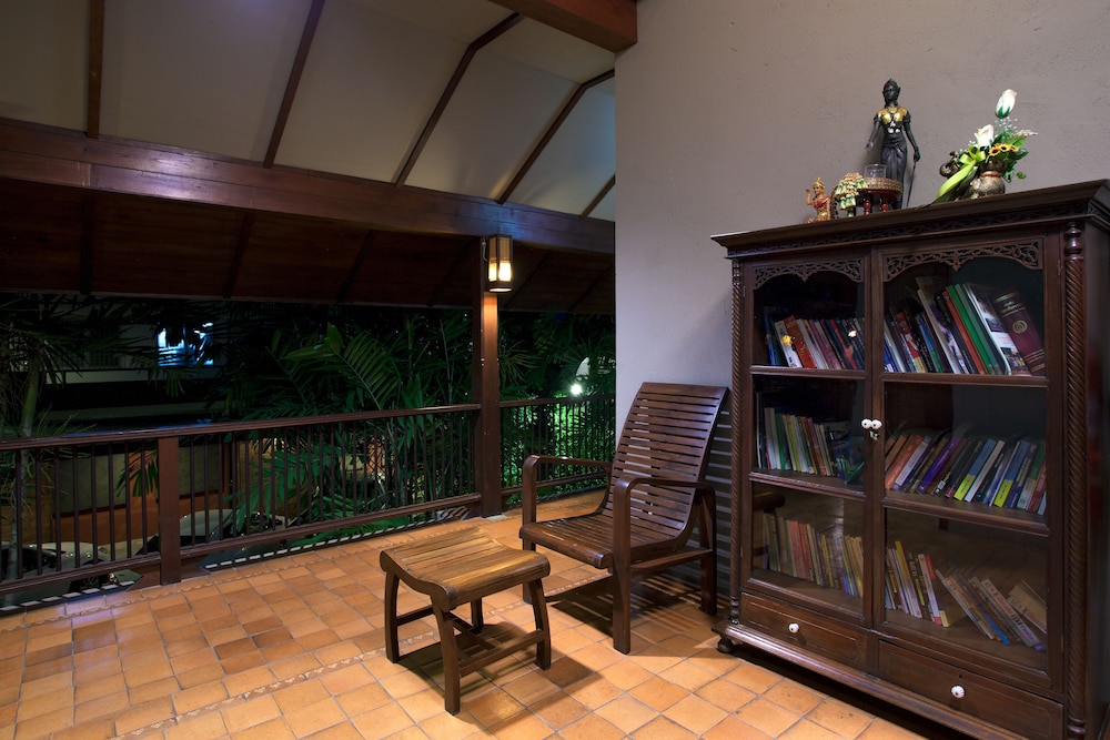 Baan La Poon Hotel 17/21