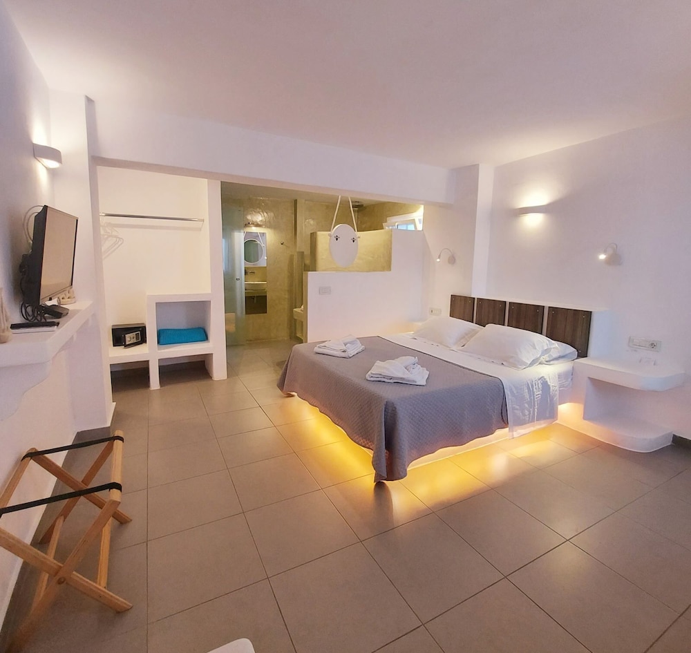 Ambience Suites 19/72