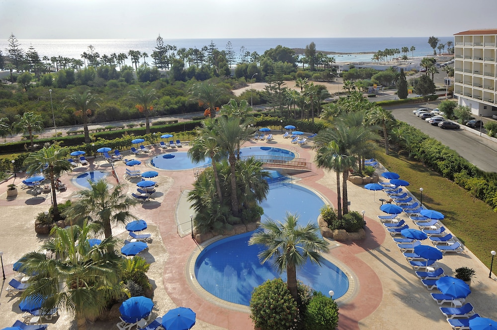 Nissiana Hotel 35/50