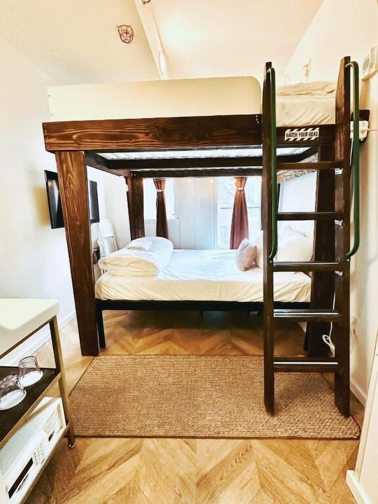 Room, Double and Bunk Bed, Bunk Bed, Queen Bed, Lounge Level