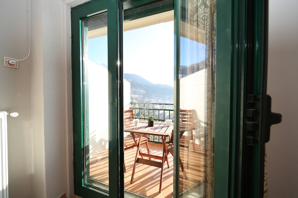 Lecadin Hotel 46/50