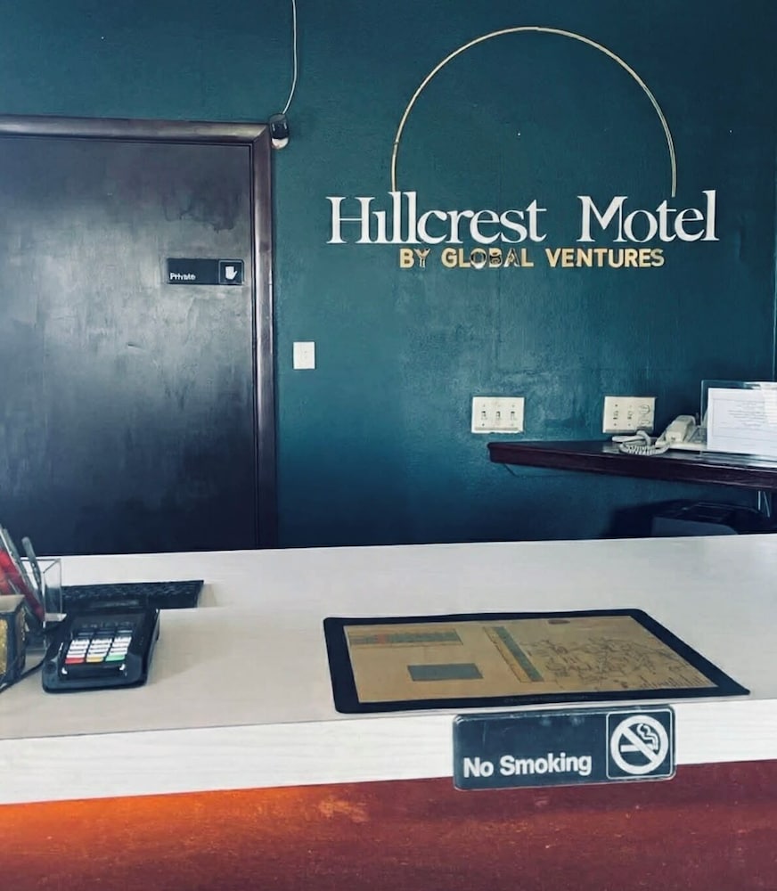 Hotel O Hillcrest Norton KS Hwy 36 in NORTON - KS