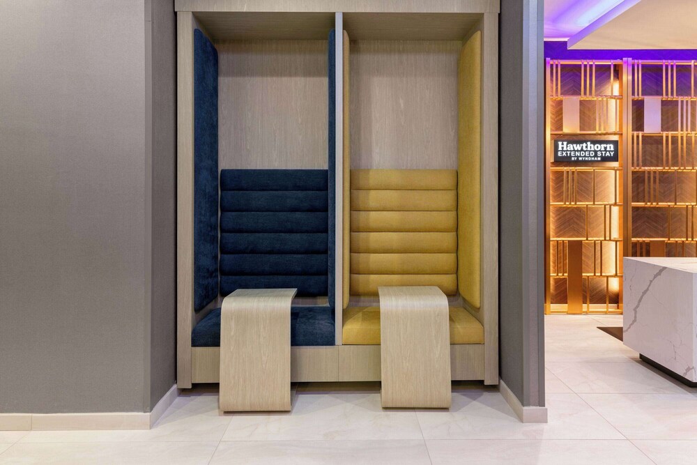 La Quinta Inn & Suites by Wyndham DeSoto 34/44