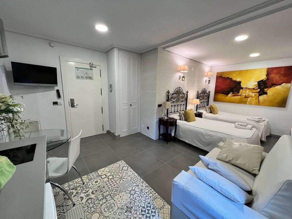 APARTAMENTOS LAS BRISAS 12/49