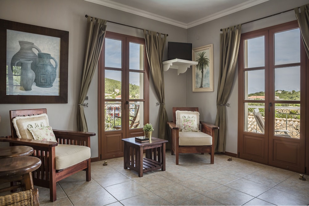 Faros Suites - Adults Only 13/50