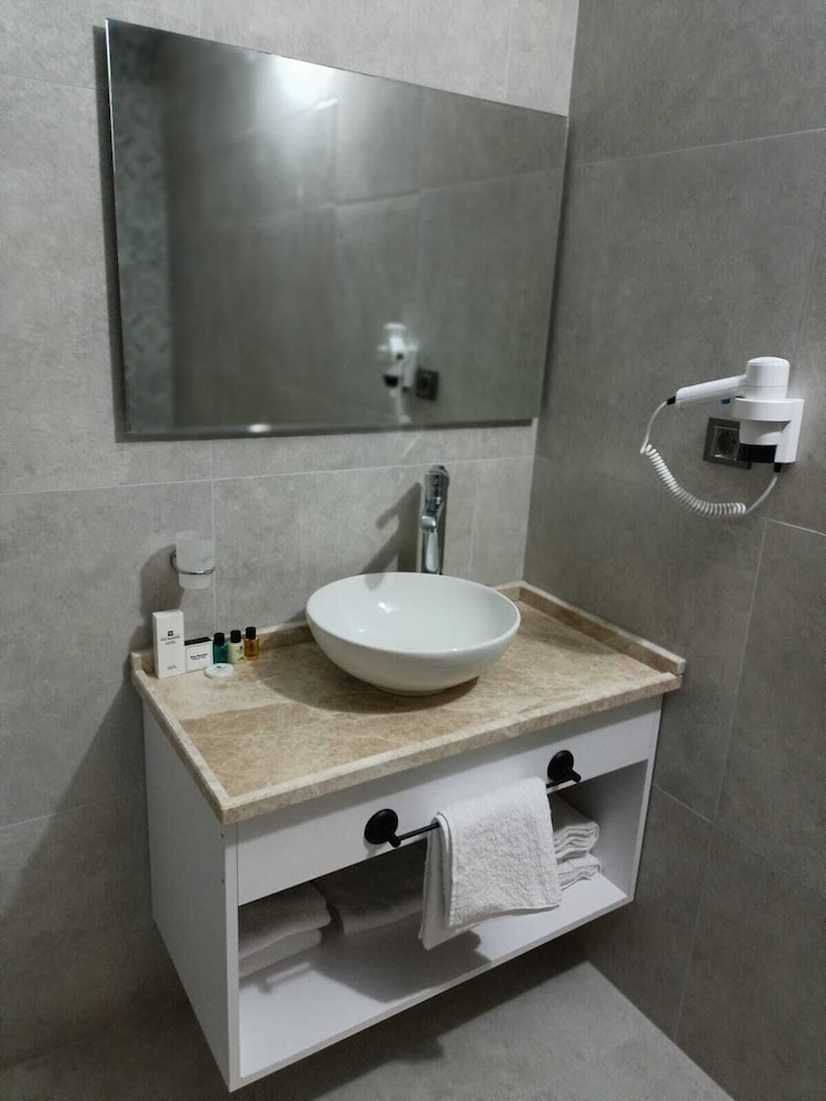 The Marine Hotel Trabzon 48/50